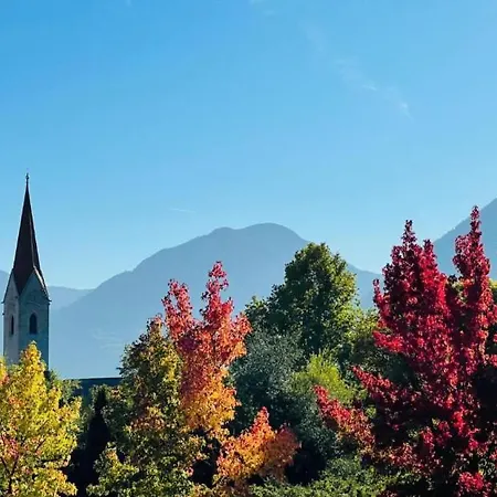 Angie's Ehrenburg * メラーノ